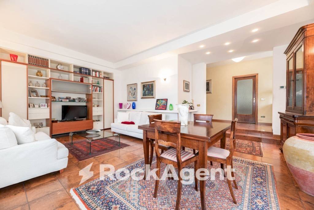 Salone - Villa via I. Nievo, 28, Ponte San Nicolò - foto 2