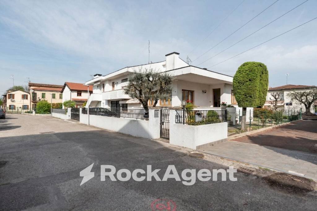 Zona - Villa via I. Nievo, 28, Ponte San Nicolò - foto 3