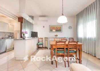 Cucina - Villa via I. Nievo, 28, Ponte San Nicolò - foto 8