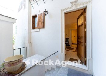 Cortile interno - Quadrilocale corso Vittorio Emanuele, 151, Trecastagni - foto 5