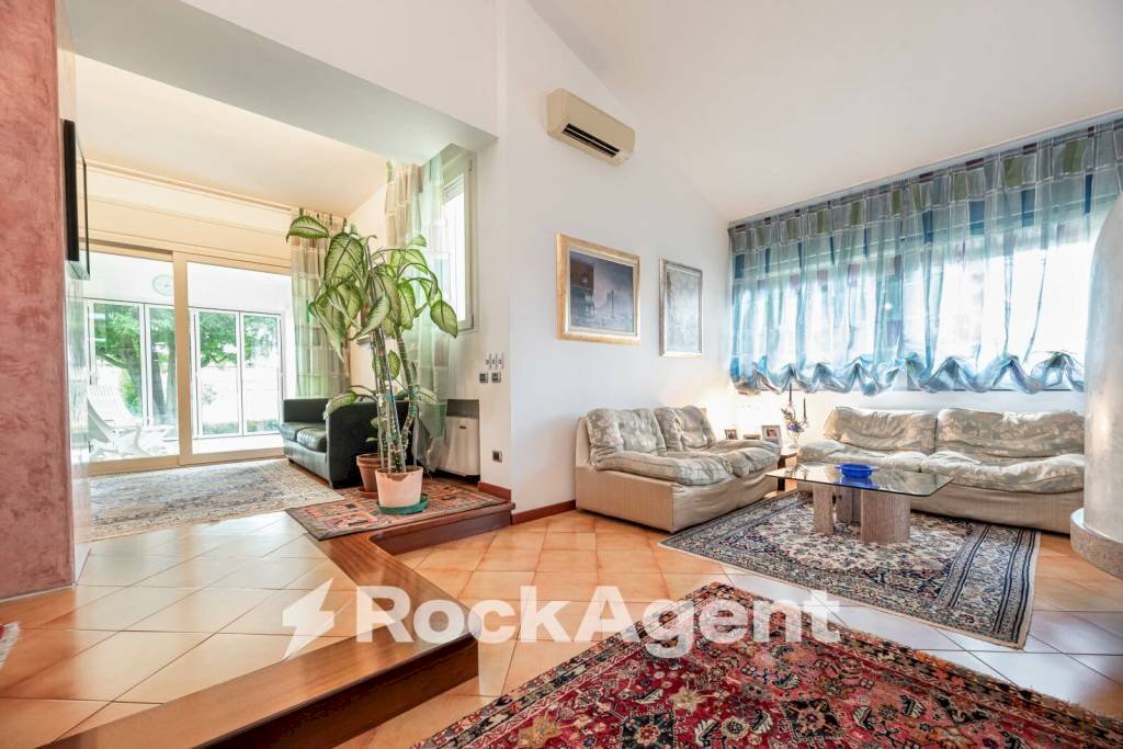 Salone - Villa via Risorgimento, 241, Vo' - foto 3