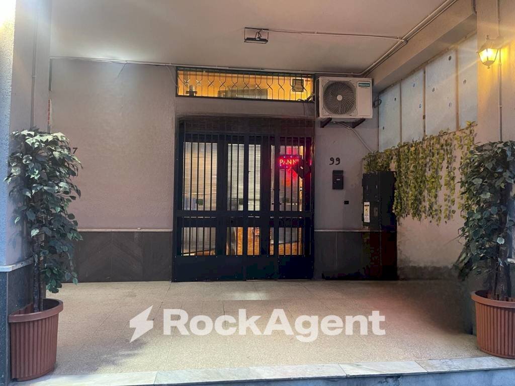 Interno palazzo - Negozio via Pasquale Vitiello, 99, Scafati - foto 2