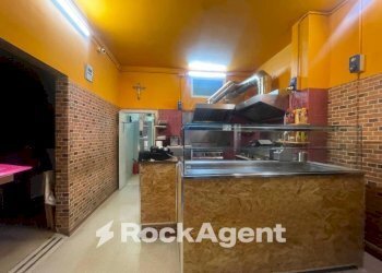 Interno non residenziale - Negozio via Pasquale Vitiello, 99, Scafati - foto 1