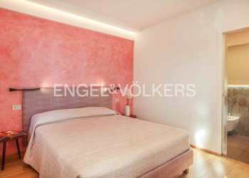 Camera da letto - Appartamento via Vittorio Alfieri, Castiglione Falletto - foto 5