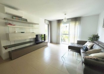 Three-room apartment Vimercate - photo 3