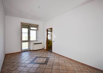 Trilocale Via Pratisecchi, Ivrea - foto 1