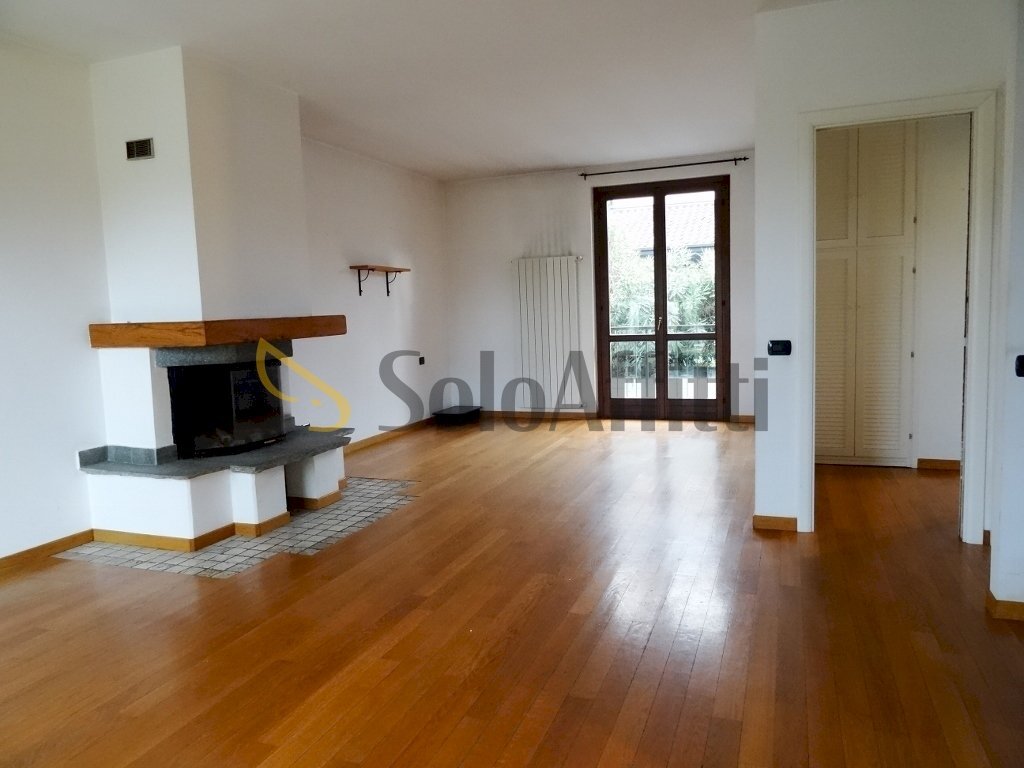 Soggiorno con camino - Villa Castelseprio - photo 1