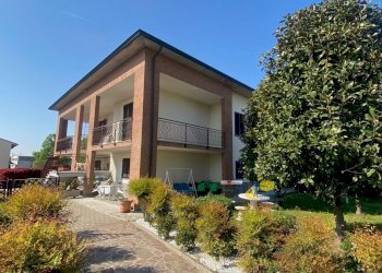 44.jpg - Villa Via Ottavio Ricci 20, Fontanellato - foto 1