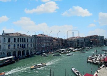 vista dal soggiorno - Appartamento Riva del Vin, Venezia (zona San Polo) - foto 10