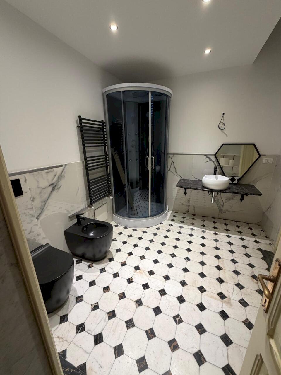 1d3d89ba-1e52-4ecb-80be-202996fa25e9.jpg - Villa Via Firenze 48, Carrara - foto 3