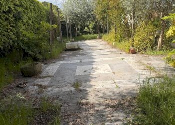 a97304c6-c3ed-43cd-8d7d-2346dc7ece3e.jpg - Villa Via Firenze 48, Carrara - foto 27