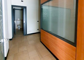 20250612_160112.jpg - Locale Commerciale VIA CORSICA, Brescia - foto 9