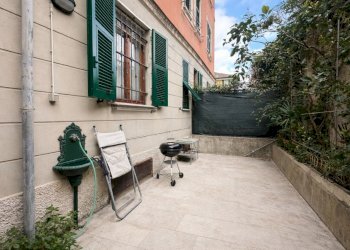 esterno02.jpg - Trilocale Chiavari - foto 1