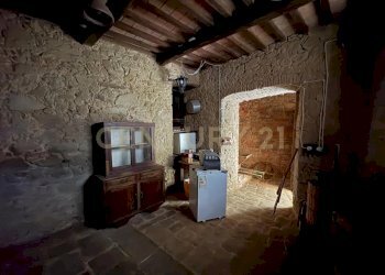 foto magazzino 3.jpeg - Warehouse Vicolo dei Frantoi, Scansano - photo 3