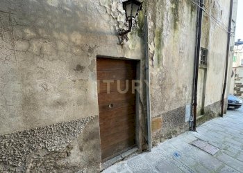 foto porta magazzino.jpeg - Warehouse Vicolo dei Frantoi, Scansano - photo 4