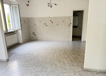 IMG_4352.JPG - Trilocale Viale Giuseppe Mazzini, Sarzana - foto 3