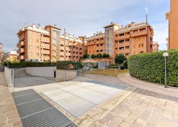 Box Via Palanzone, Milano (zona Niguarda) - foto 2