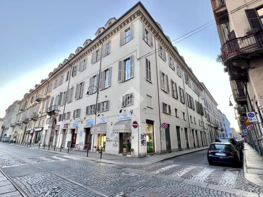 Quadrilocale Via Della Consolata, Torino (zona Quadrilatero Romano) - foto 1