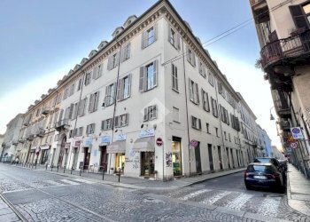 Quadrilocale Via Della Consolata, Torino (zona Quadrilatero Romano) - foto 1