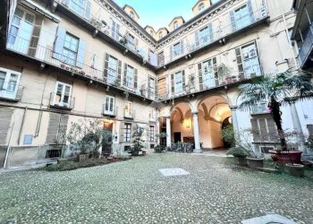 Quadrilocale Via Della Consolata, Torino (zona Quadrilatero Romano) - foto 3