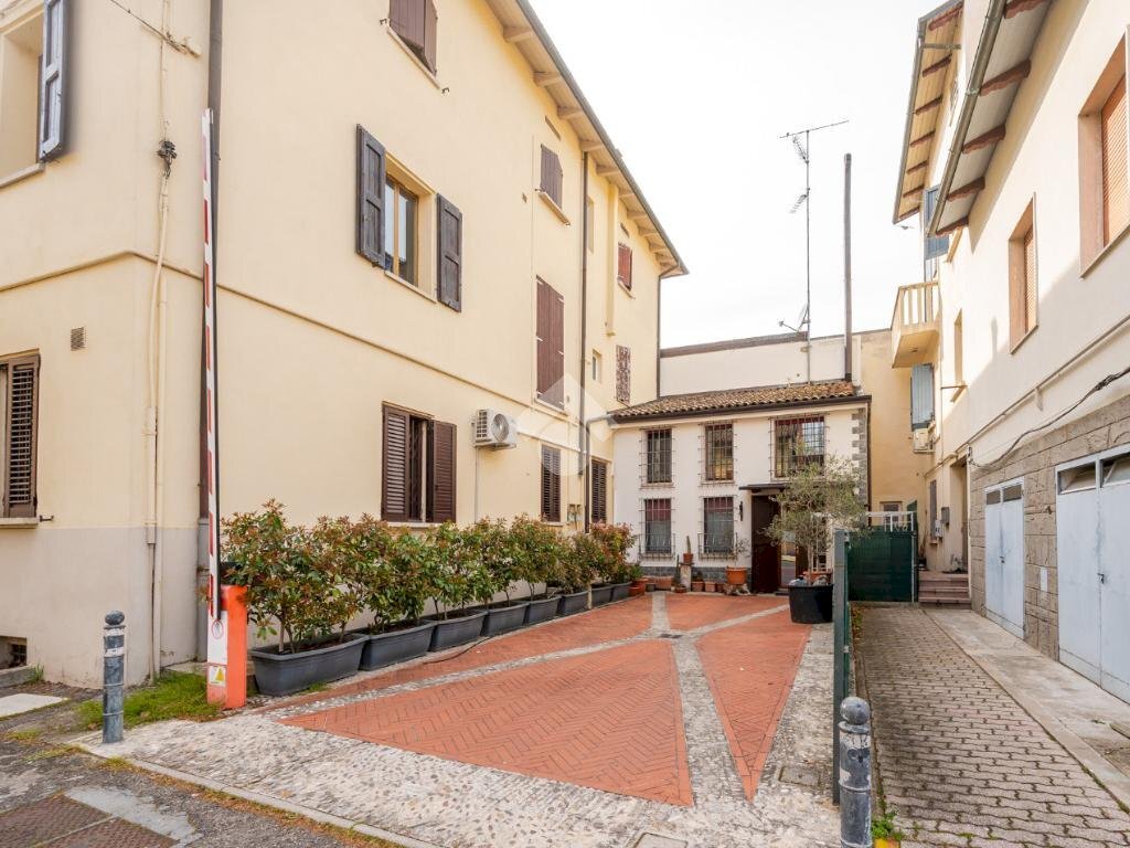 Villa a Schiera Via Marco Emilio Lepido, Bologna (zona Borgo Panigale) - foto 1