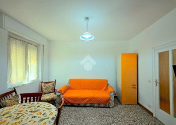 Quadrilocale Via G. Cuneo, Savona (zona Legino) - foto 1