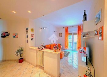 Quadrilocale Via Aleardi, Savona (zona Santa Rita) - foto 1