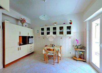 Quadrilocale Via Aleardi, Savona (zona Santa Rita) - foto 2