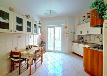 Quadrilocale Via Aleardi, Savona (zona Santa Rita) - foto 7