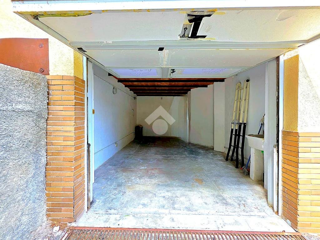 Box Via Mongrifone, Savona (zona Mongrifone) - foto 1