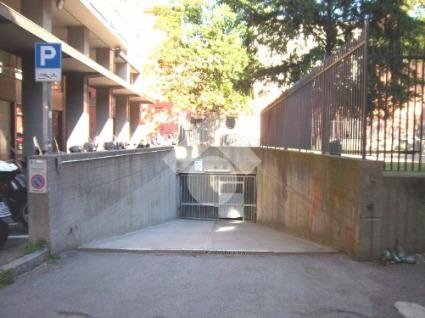 Posto Auto Via delle Casse, Bologna (zona Centro Storico) - foto 2