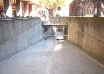Posto Auto Via delle Casse, Bologna (zona Centro Storico) - foto 1