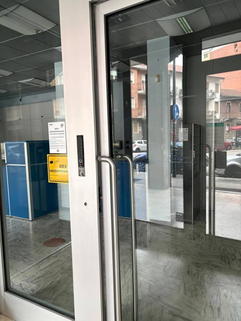 Negozio Via Bibiana, 25, Torino (zona Borgo Vittoria) - foto 3