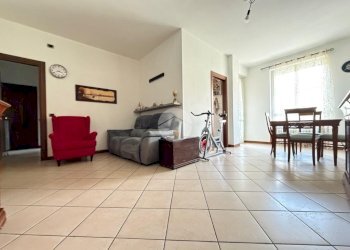 Trilocale Via Antonio Gramsci, Bussero - foto 1