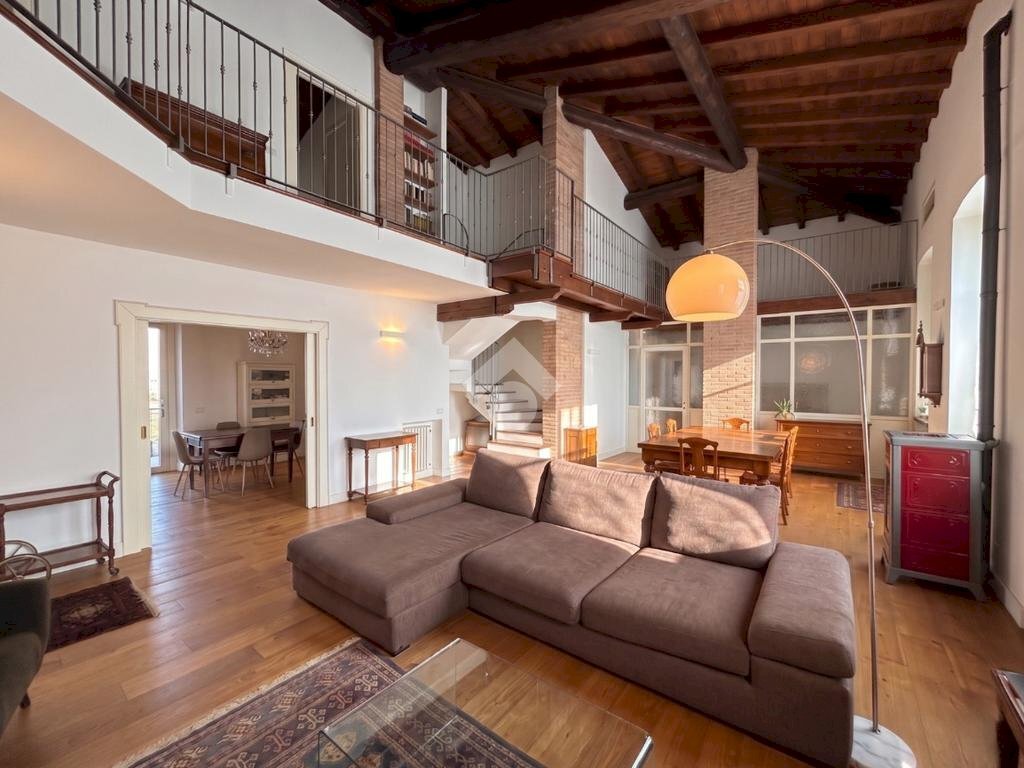 Casa indipendente Via Camillo Zoja, Grezzago - foto 1