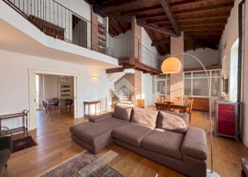 Casa indipendente Via Camillo Zoja, Grezzago - foto 1