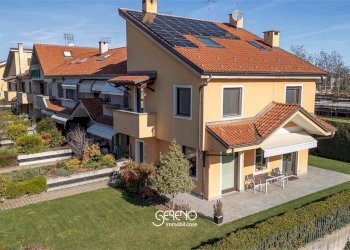 Villa a Schiera Via Granatieri di Sardegna, 8, frazione Madonna dell'Olmo, Cuneo - foto 1