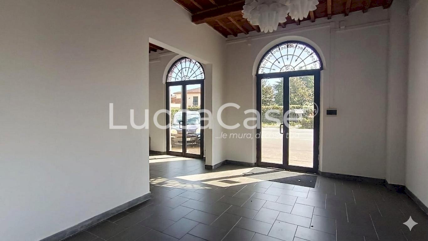 Locale Commerciale Lucca - foto 1