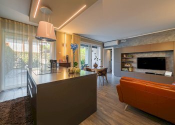 Foto 6 - Trilocale Via Adamello
 
12, Carugate - foto 6