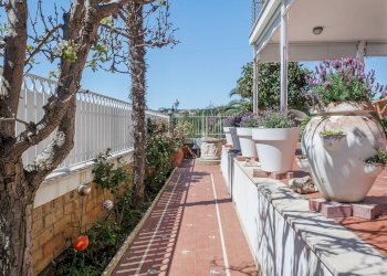 Foto 4 - Villa Via Aurelia
 
136N, Santa Marinella - foto 4
