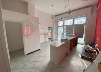 Foto 4 - Locale Commerciale via Dante Alighieri
 
26, Cerro Maggiore - foto 4