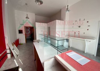 Foto 5 - Locale Commerciale via Dante Alighieri
 
26, Cerro Maggiore - foto 5