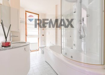 Bagno - Quadrilocale via europa
 
250 a, Cassano d'Adda - foto 16