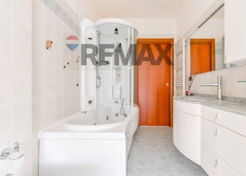 Bagno - Quadrilocale via europa
 
250 a, Cassano d'Adda - foto 17