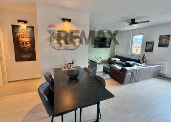 Sala da pranzo - Appartamento Via Castello
 
84, Porto Valtravaglia - foto 1