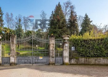 Giardino - Appartamento Via Castello
 
84, Porto Valtravaglia - foto 20