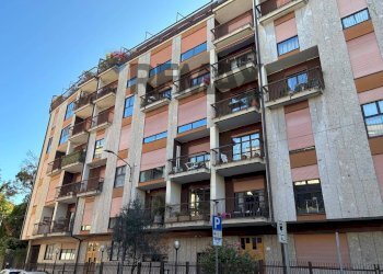 Edificio all\'aperto - Two-room apartment VIA SABOTINO
 
9, Varese - photo 14