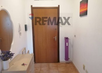 Hall / corridoio - Bilocale VIA VALVERDE
 
13, Varese - foto 9