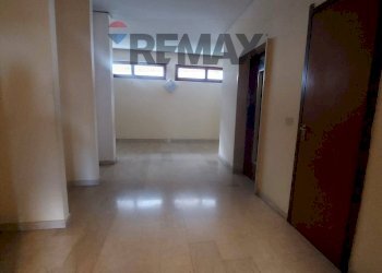 Hall / corridoio - Bilocale VIA VALVERDE
 
13, Varese - foto 19