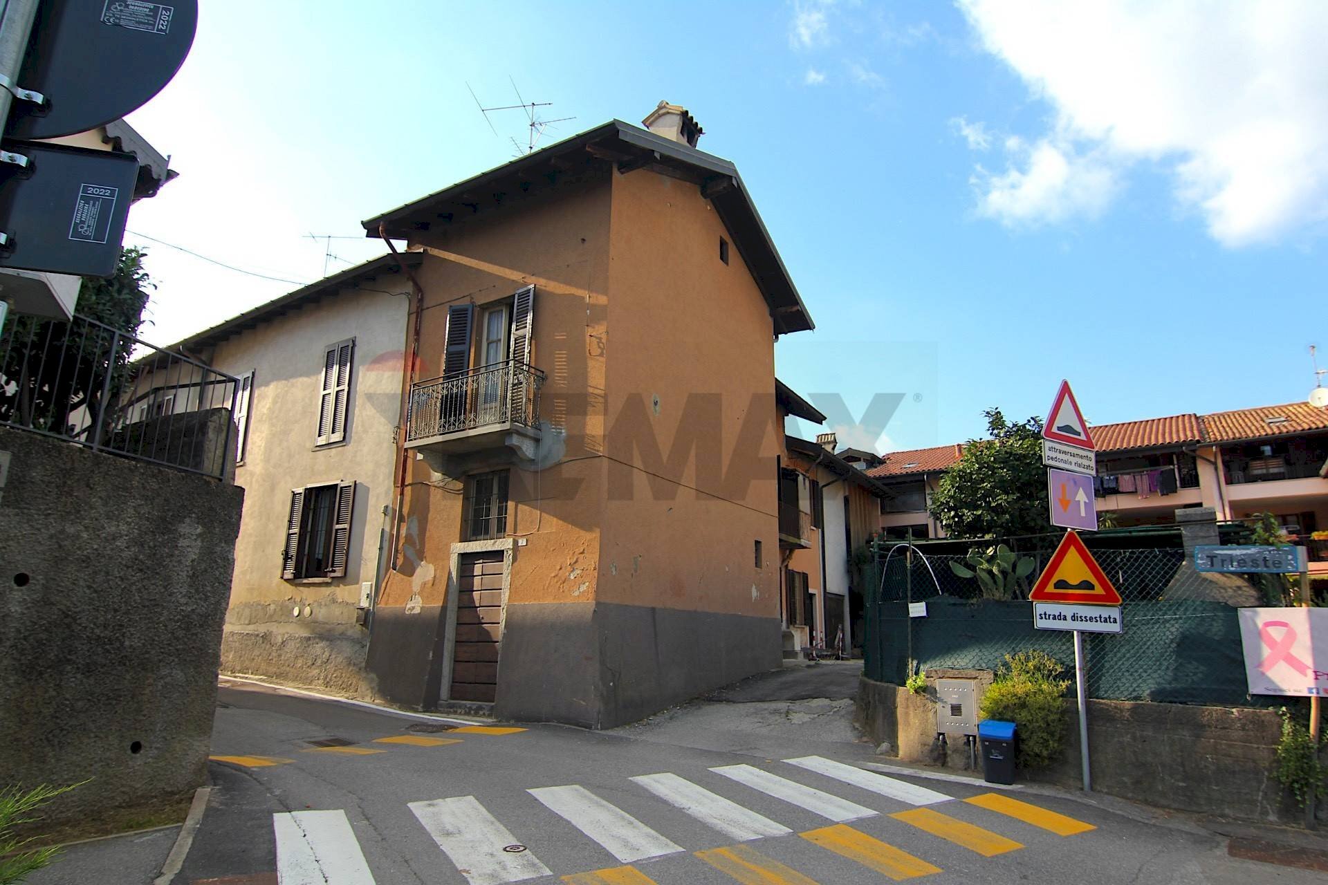 Casa all\'aperto - Casa semi indipendente Via Trieste
 
5, Buguggiate - foto 1